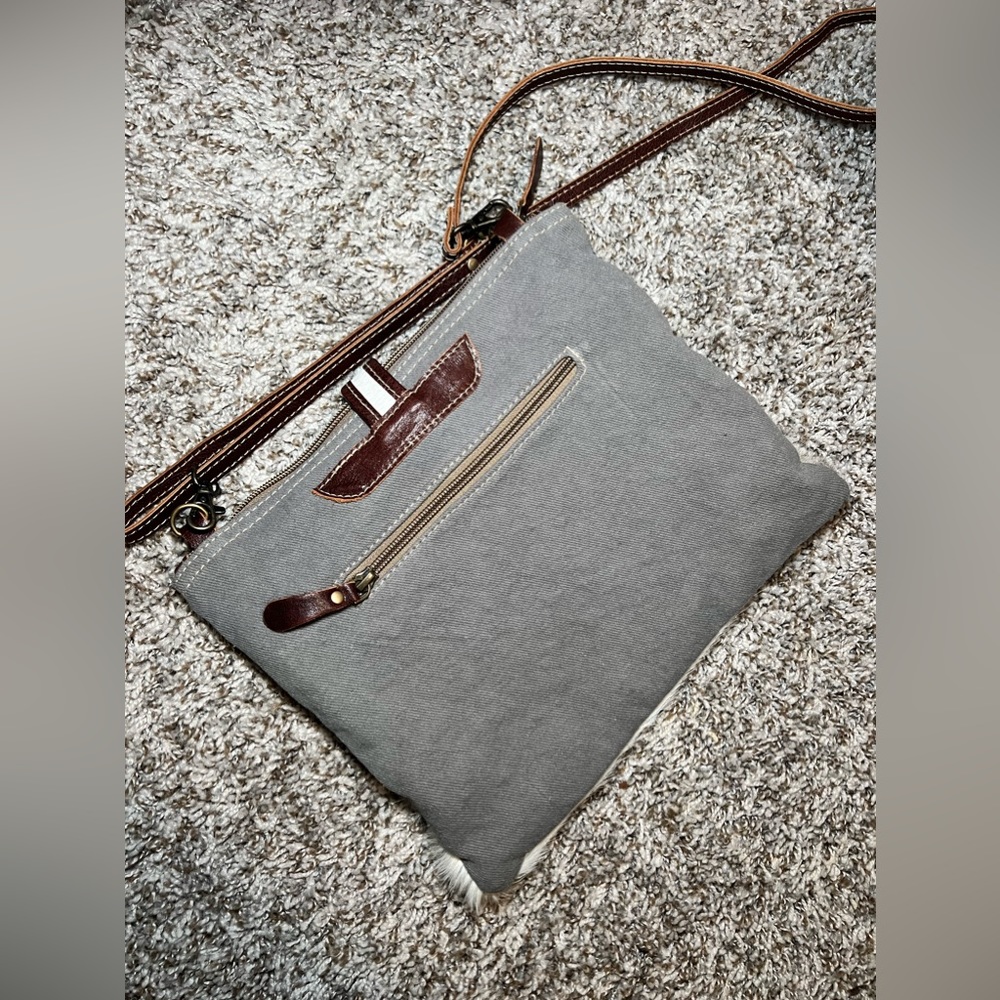 Crossbody cowhide